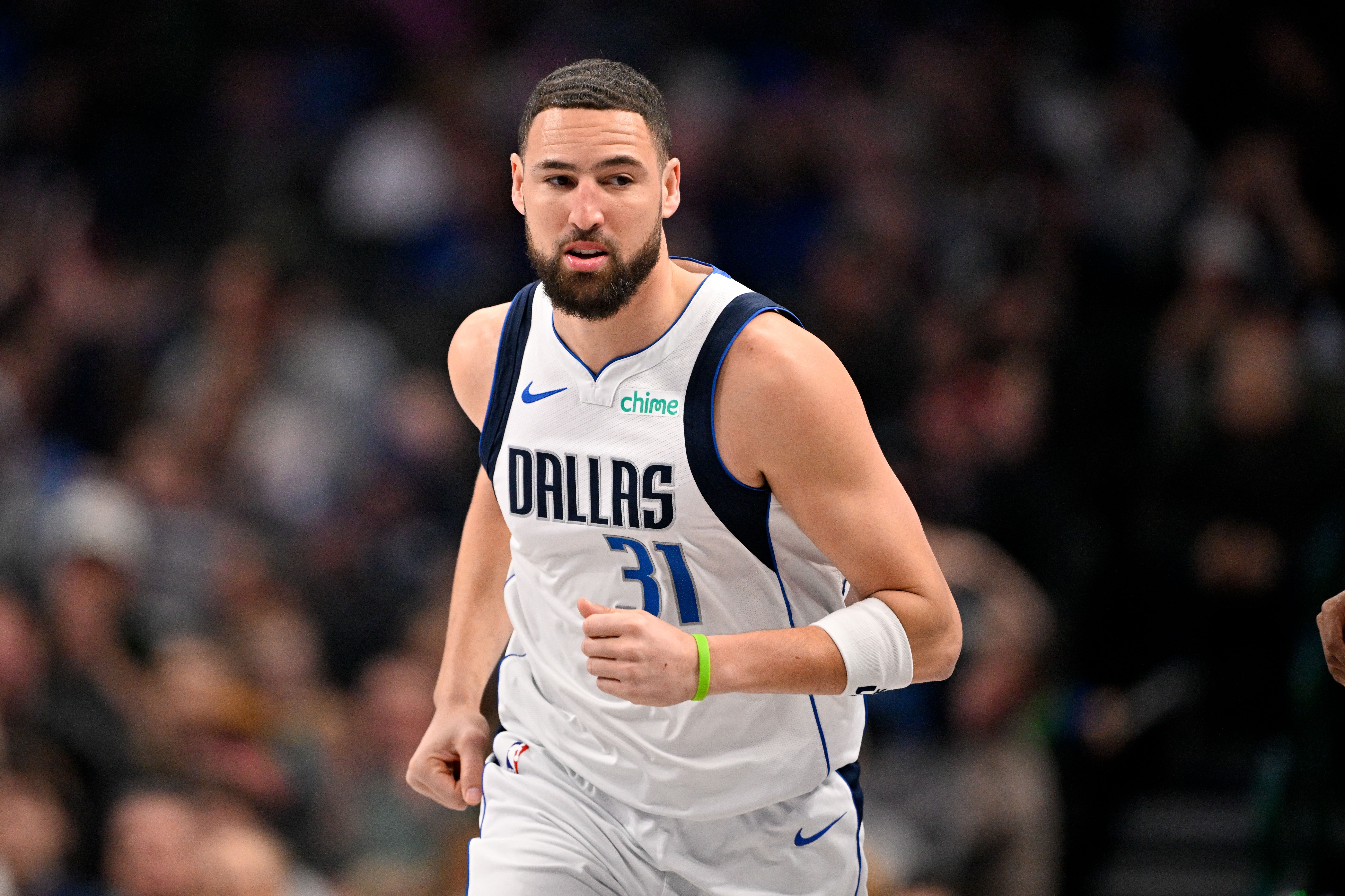 博鱼体育-铁麻了!克莱替补10中2&三分7中1仅拿5分1板2助